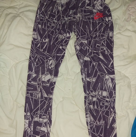 Girls Nike tights - Picture 2 of 3